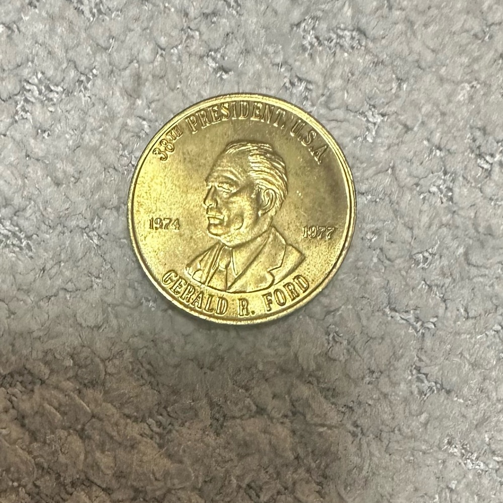 Vintage 1981 readers digest Gerald R. Ford Commemorative Coin